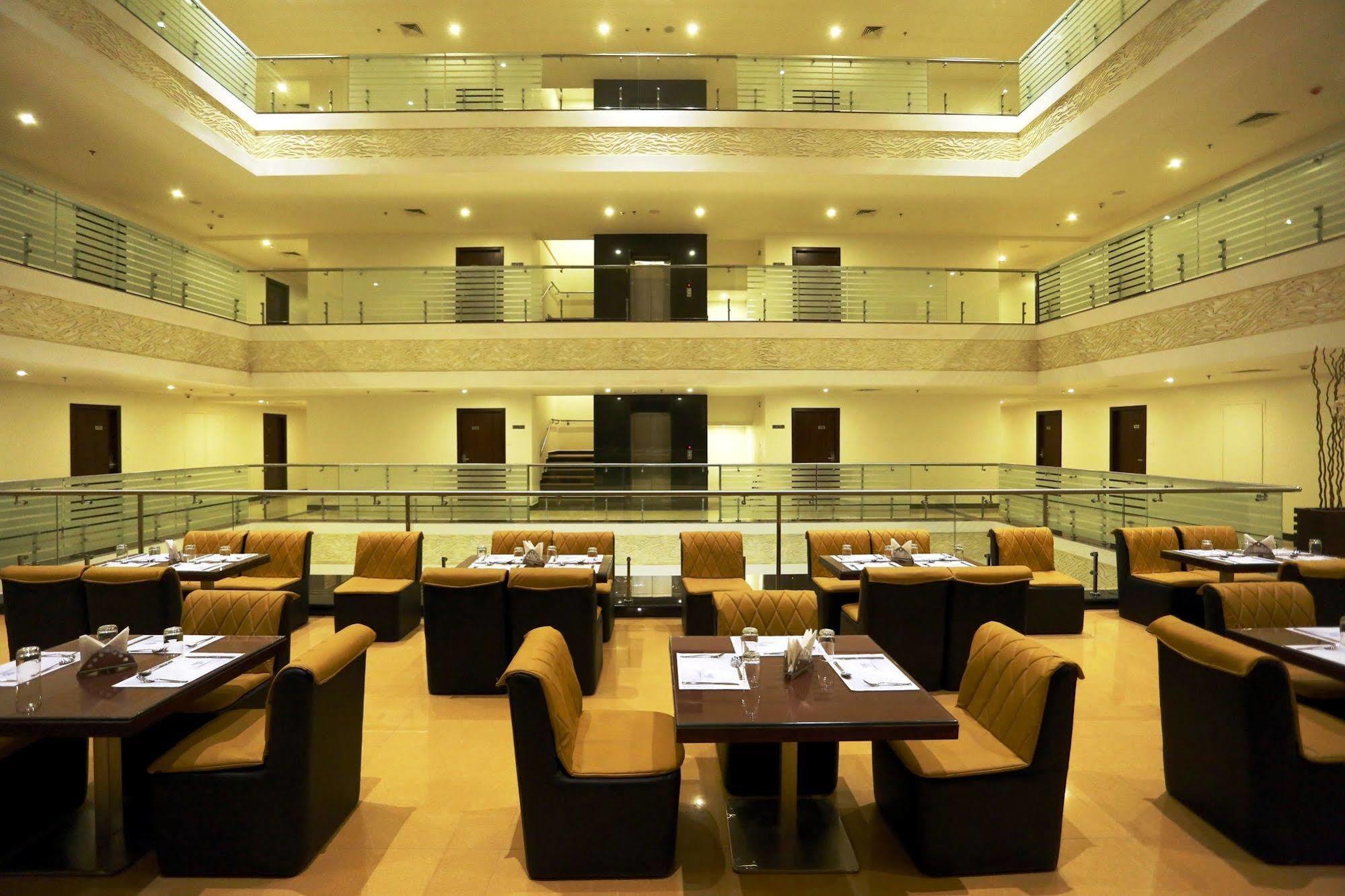 Solitaire Hotel Raipur  Exterior photo
